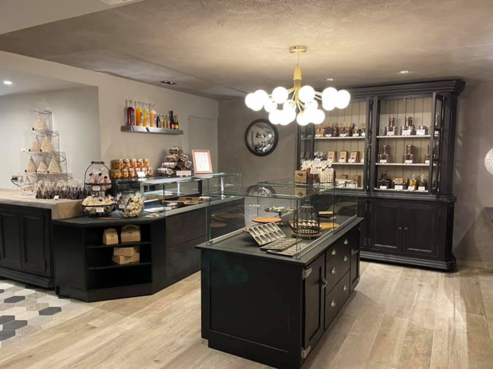 Les Nuances Du Peintre Commerce 06